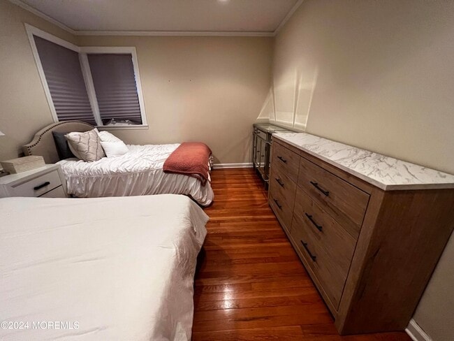 Building Photo - 499 W Park Ave