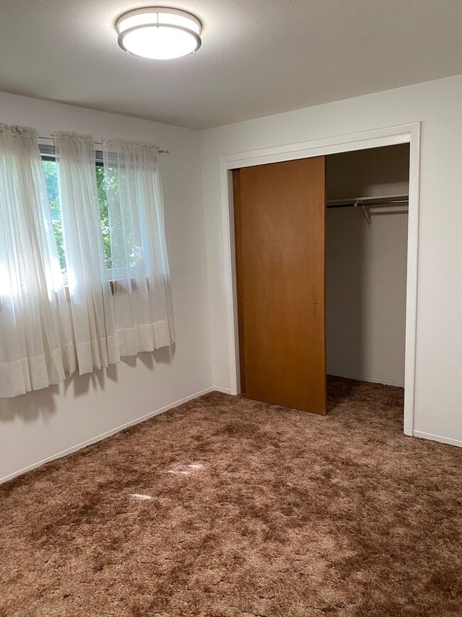 Building Photo - 4 Bed 2 Bath Home In South Boulder.  Devils Thumb Neighborhood!