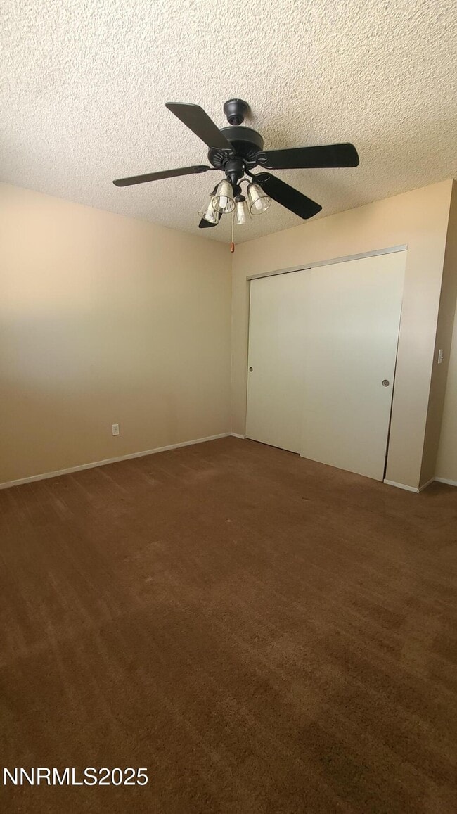 Building Photo - 5031 Catalina Dr