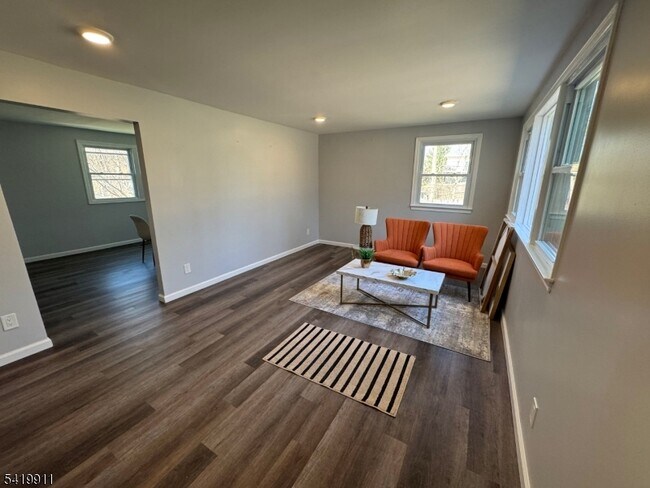 Building Photo - 117 Weldon Rd