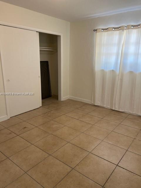 Building Photo - 4590 SW 67th Ave