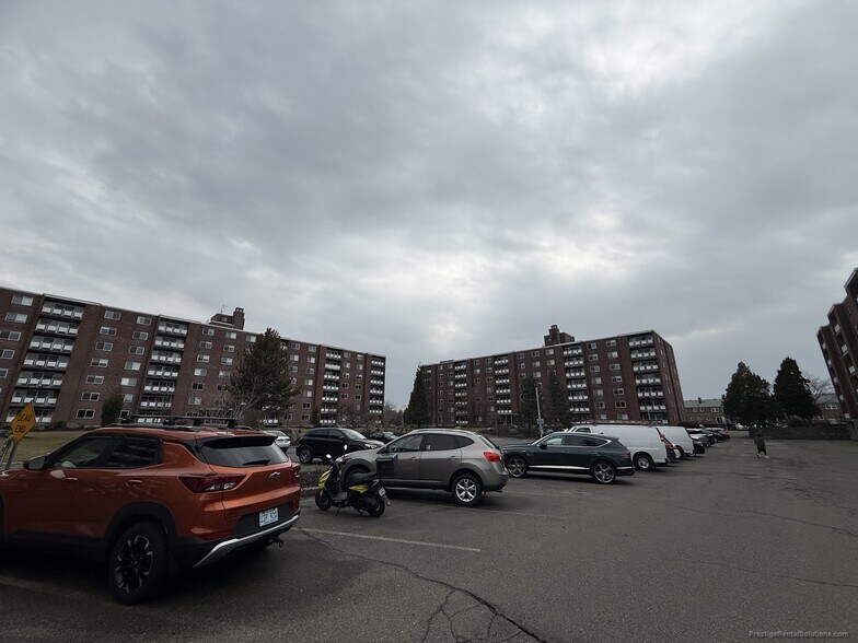 Building Photo - 41 Hill Rd