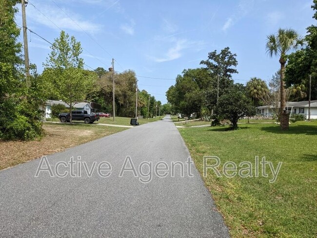 Building Photo - 454 S Hibiscus Ave