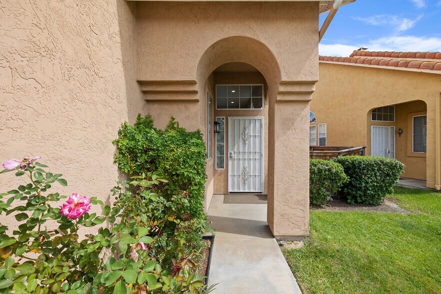 Building Photo - 40152 Valeriana Ct