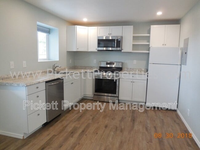 Building Photo - 307 E 30th St