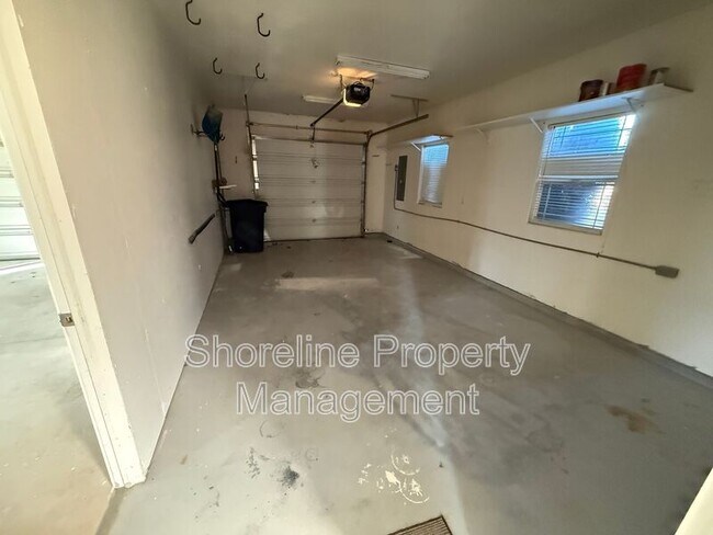 Building Photo - 18165 N Midland Blvd