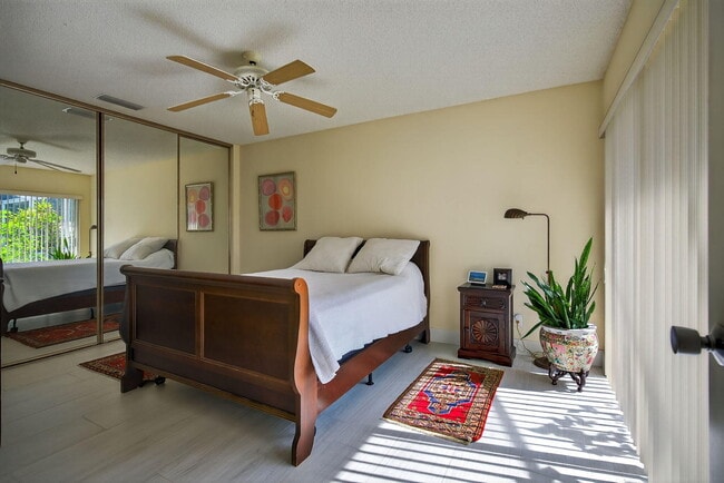 Building Photo - 502 Silverleaf Oak Ct