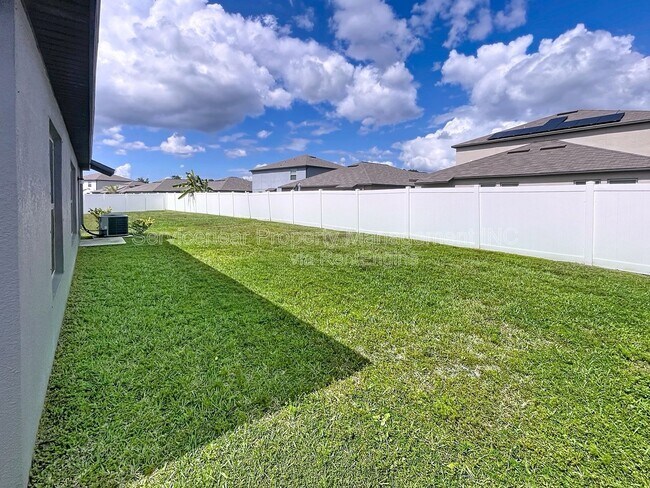 Building Photo - 10344 Alder Green Dr