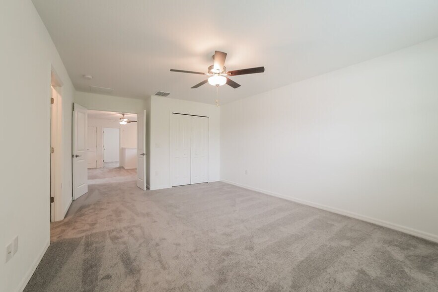 Building Photo - 7230 Spring Snowflake Ave