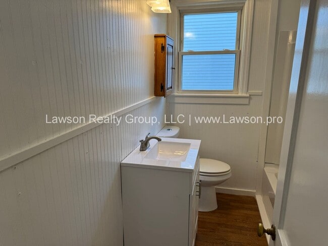 Building Photo - Charming Salem Cape Cod with Loft- Lawn Care Included