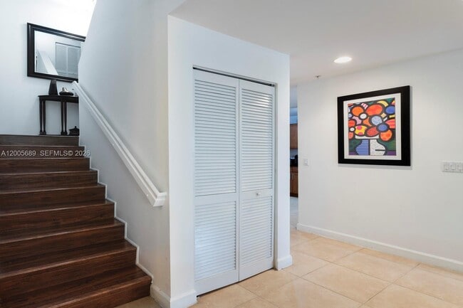 Building Photo - 8390 SW 72nd Ave