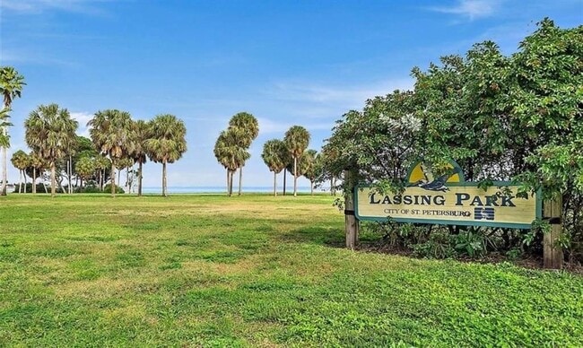 Building Photo - 2502 Tropical Shores Dr SE