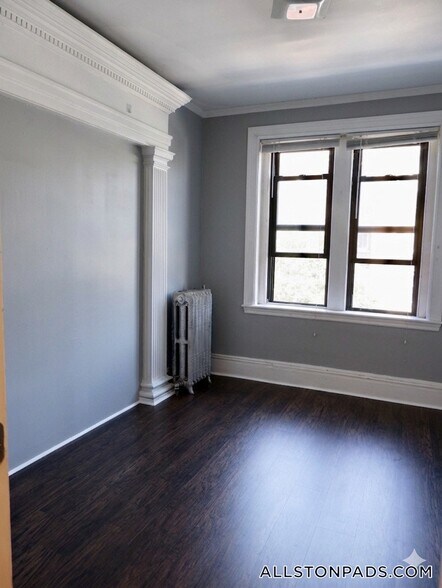 Building Photo - 12 Glenville Ave