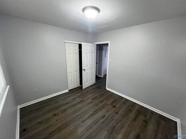 Building Photo - 3100 NW Las Animas Ave