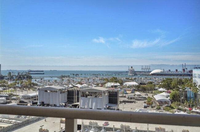 Building Photo - 488 E Ocean Blvd