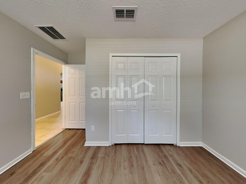 Building Photo - 96473 Commodore Point Dr