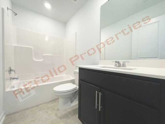Building Photo - Brand New 3 Story 4 bedroom, 3.5 bathroom ...