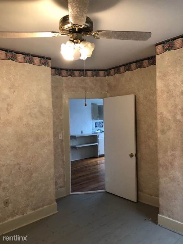 Building Photo - 86 Raymond St