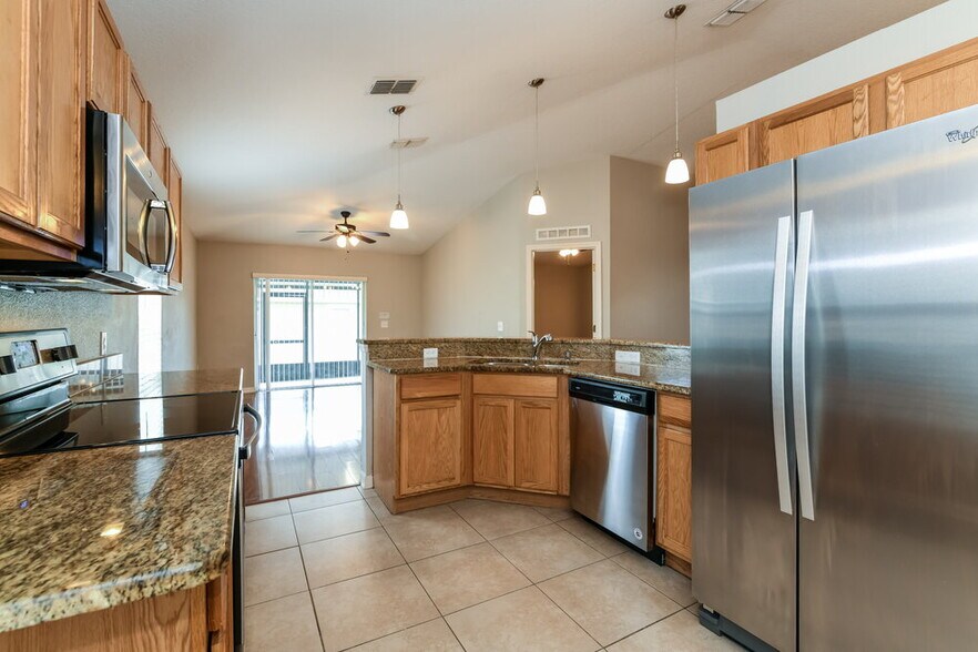 Building Photo - 2127 Aitkin Loop