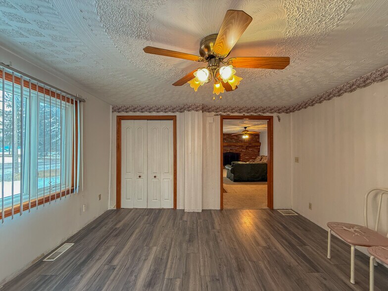 Building Photo - 7318 Friendsville Rd