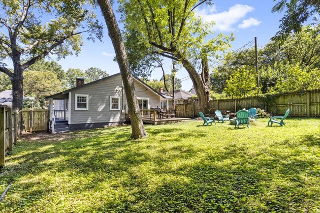 Building Photo - 822 Parkwood Ave