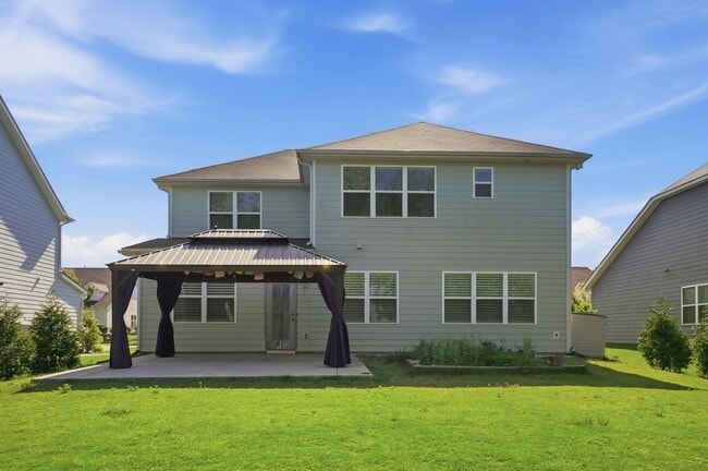 Building Photo - Stunning Home with Main-Level Bedroom, Gourmet Kitchen