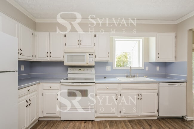 Building Photo - At Last, This Is What You Have Been Searching For!