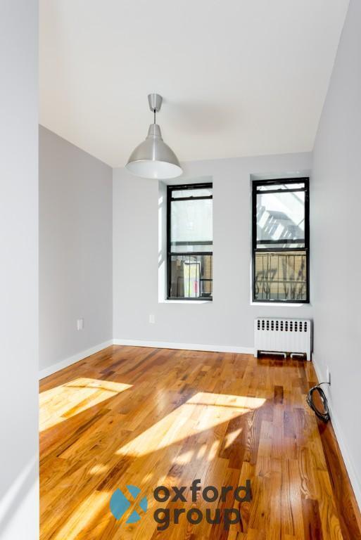 Building Photo - 3 bedroom in Brooklyn NY 11206