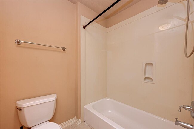 Building Photo - 14426 Summerleaf Ln