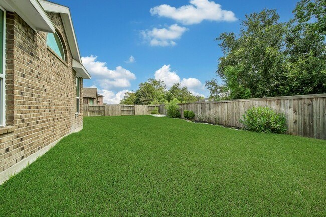 Building Photo - 3007 Rocky Point Dr