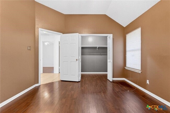 Building Photo - 2505 Armadillo Dr