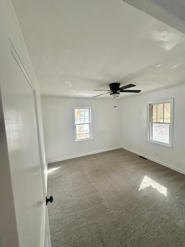 Building Photo - 138 Busha St