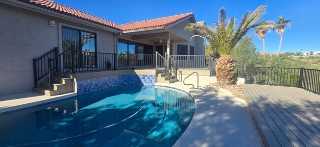 Building Photo - UNFURNISHED GREAT SINGLE FAMILY HOME WITH VIEWS & POOL IN BACKYARD