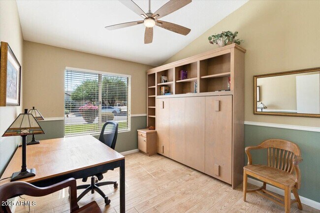 Building Photo - 8894 E Sheena Dr
