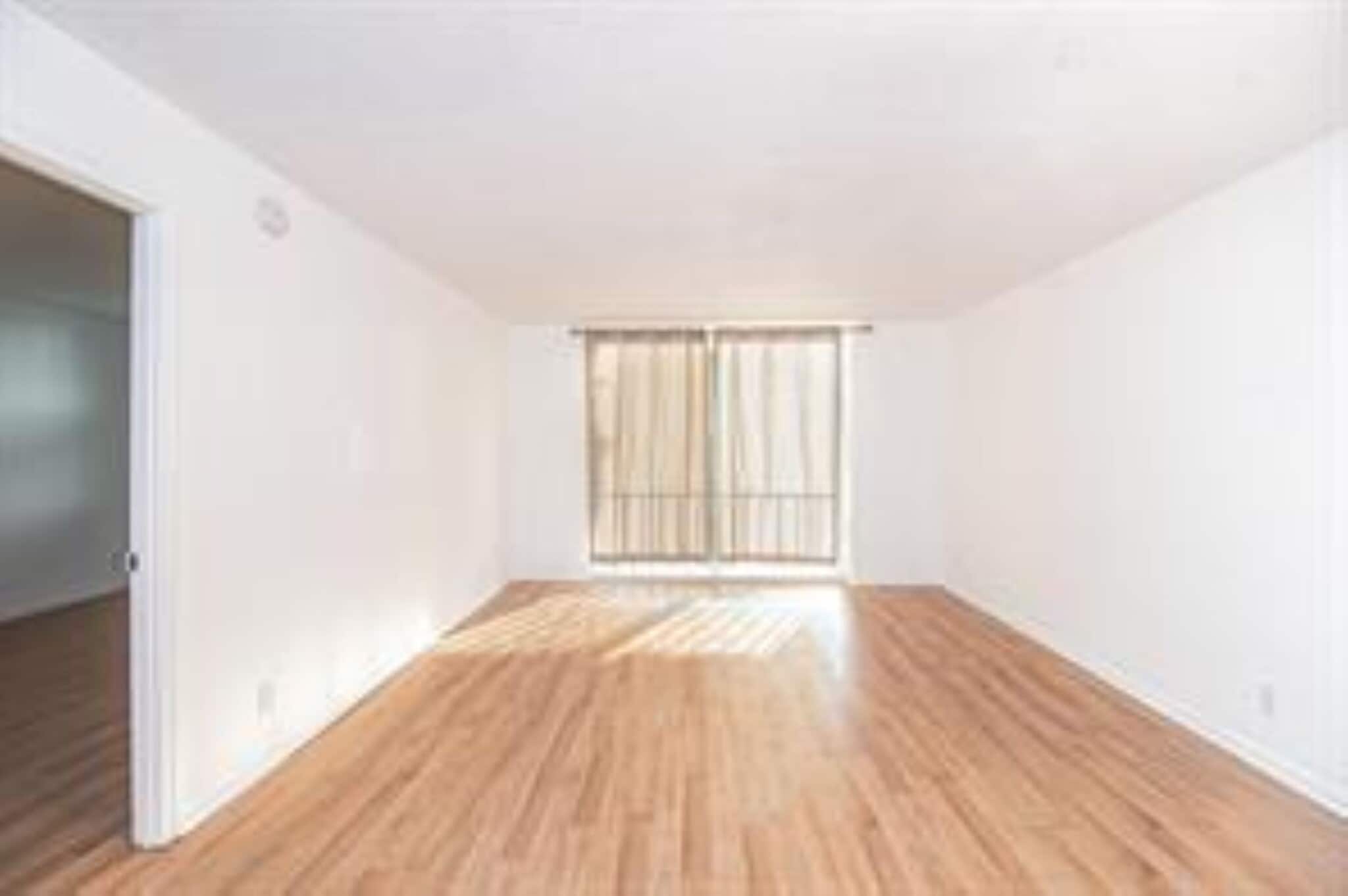 Building Photo - 1800 N Andrews Ave