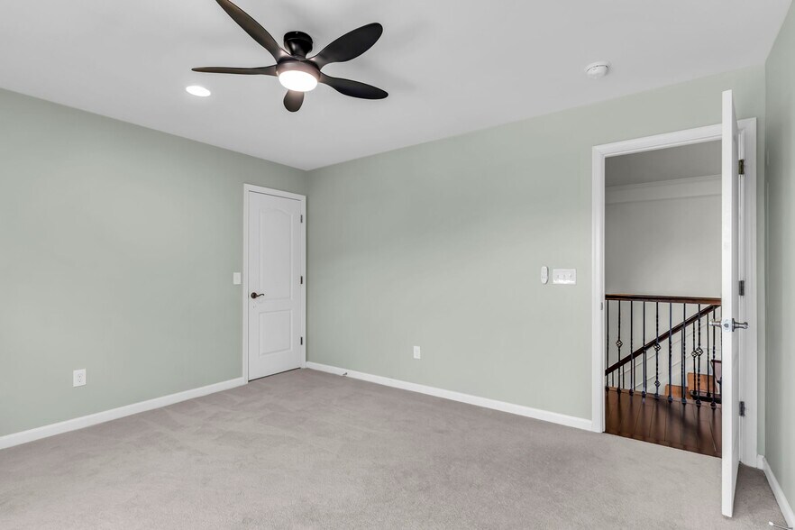 Building Photo - 42522 Stratford Landing Dr