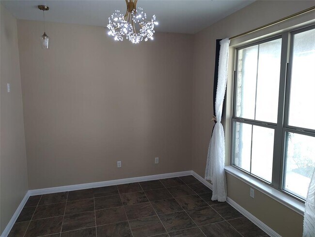 Building Photo - 173 Lone Tree Hollow