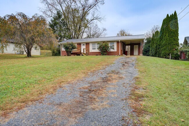 Building Photo - Newly Renovated 3 Bedroom Rental in Johnso...