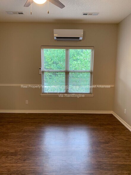 Building Photo - 56 Watkins Way