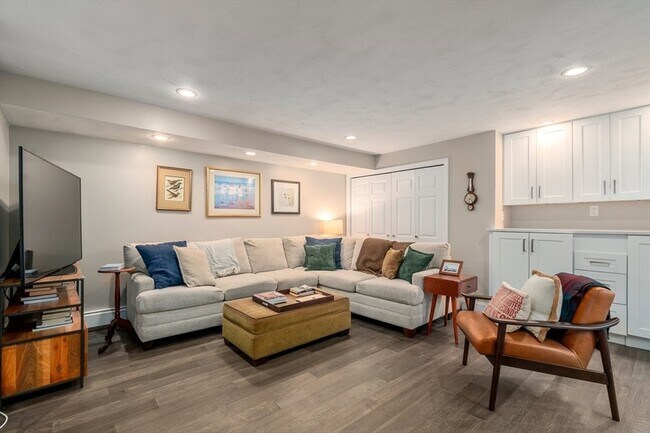 Building Photo - 62 Gregory Rd