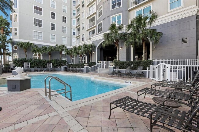 Building Photo - 700 S Harbour Island Blvd