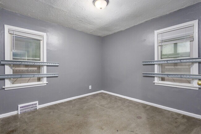 Building Photo - 13881 Carlisle St