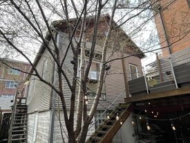 Building Photo - 2622 N Burling St
