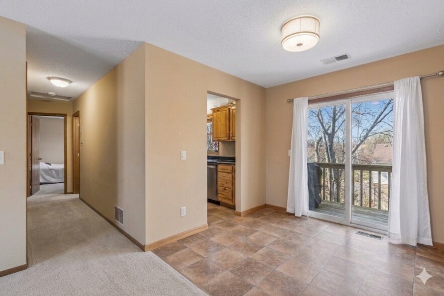 Building Photo - 3321 Berwood Ct W