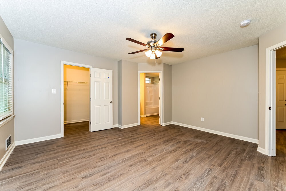 Building Photo - 430 Rosehill Dr