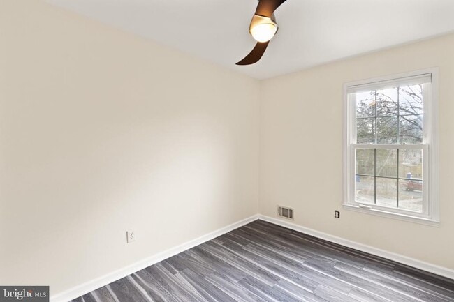 Building Photo - 2410 Alsop Ct