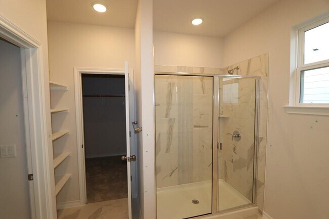 Building Photo - 15704 Singh Dr