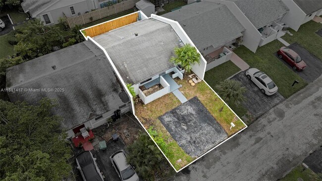 Building Photo - 10387 SW 209th Ln