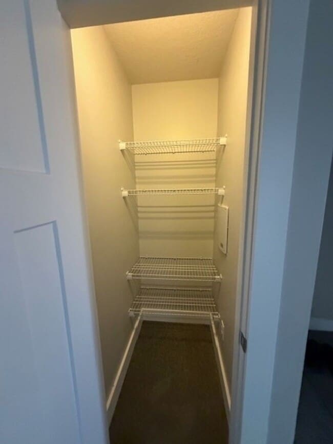 Building Photo - Portlock Square