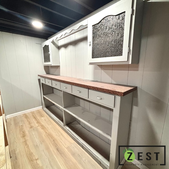 Building Photo - OPEN HOUSE- 1/24! 1PM-1:30PM! GORGEOUS 3 BD 1.5 BATH HOME!